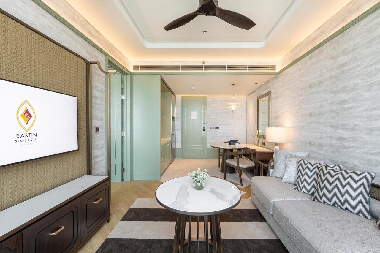 Eastin Grand Hotel Phayathai Banguecoque Exterior foto A suite at the hotel